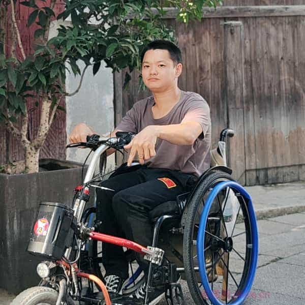 33岁岁湖北单身帅哥 - 阜阳吉缘网